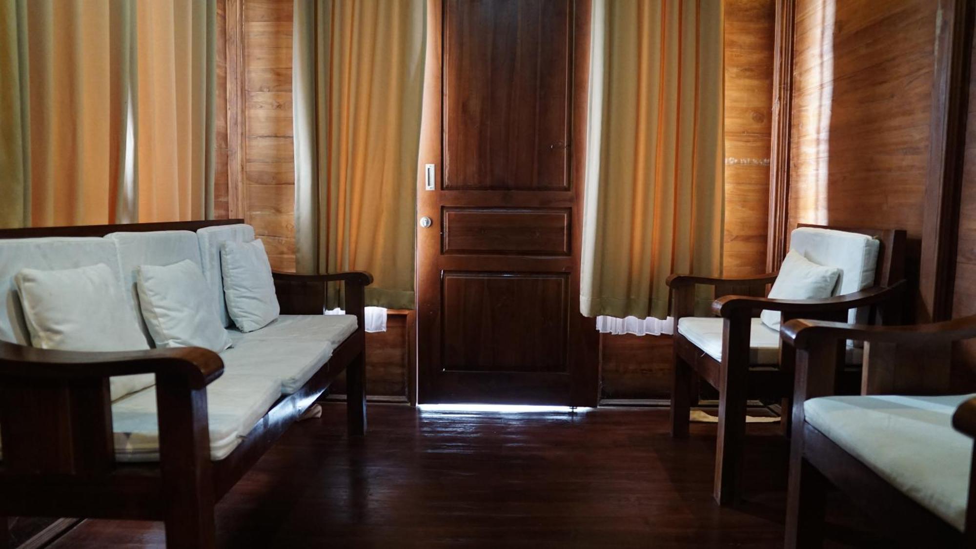 Grand Raka Homestay Lovina Exterior foto